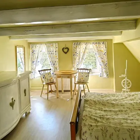 Wsiowa مزرعة للإقامة Scinawka Gorna